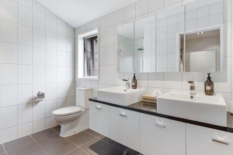 Photo of property in 19 Jacaranda Avenue, Beach Haven, Auckland, 0626