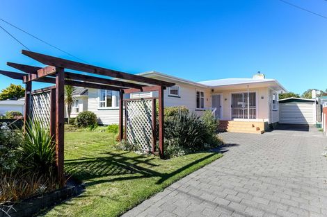 Photo of property in 12 Trafalgar Street, Westown, New Plymouth, 4310