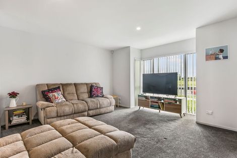 Photo of property in 90 Arion Road, Takanini, 2112