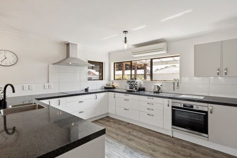 Photo of property in 239c Dixon Road, Fitzroy, Hamilton, 3206