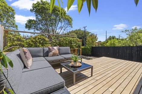 Photo of property in 99 Wallace Road, Mangere Bridge, Auckland, 2022