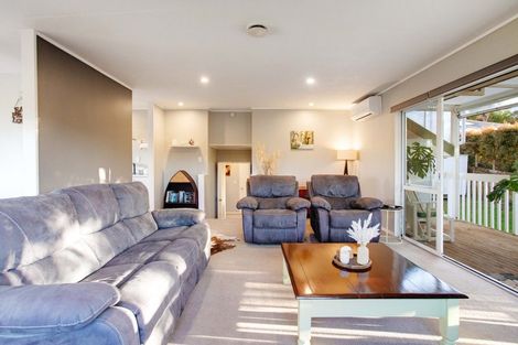 Photo of property in 37 Charlotte Street, Stanmore Bay, Whangaparaoa, 0932