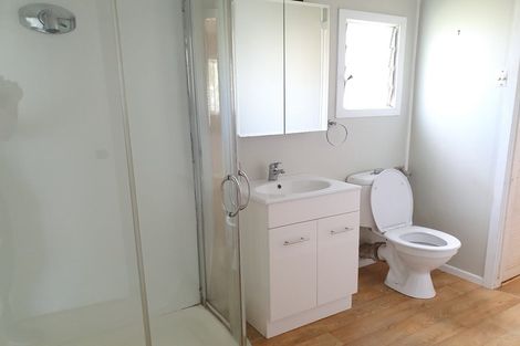 Photo of property in 10 Red Hills Road, Massey, Auckland, 0614