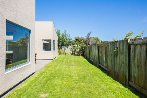 Photo of property in 60 Navigation Drive, Whitby, Porirua, 5024