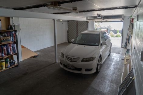 Photo of property in 14 Manahi Avenue, Kawaha Point, Rotorua, 3010