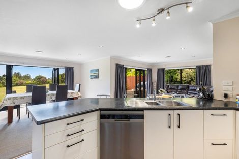 Photo of property in 11a Montrose Place, Highlands Park, New Plymouth, 4312