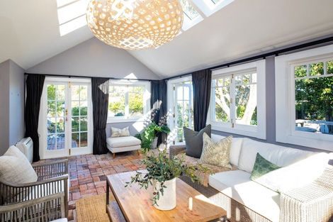 Photo of property in 7 Cobden Lane, Bluff Hill, Napier, 4110