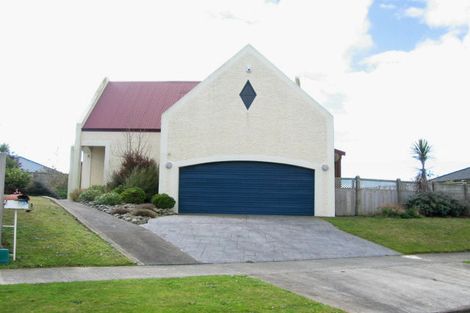 Photo of property in 109 Pacific Drive, Fitzherbert, Palmerston North, 4410