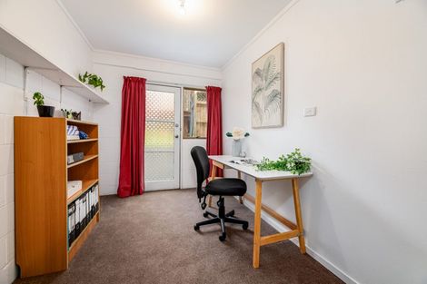 Photo of property in 46 Spence Road, Henderson, Auckland, 0612