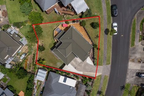 Photo of property in 6 Fairchild Avenue, Goodwood Heights, Auckland, 2105