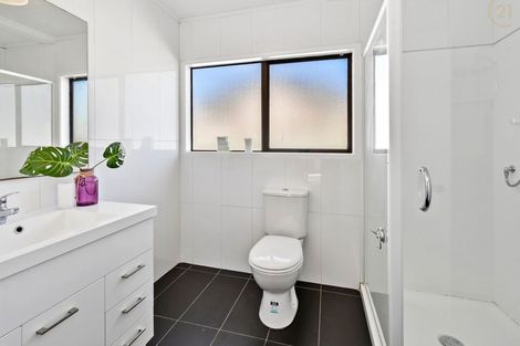 Photo of property in 4 Tilbrook Place, Papakura, 2110