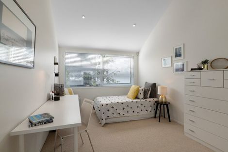 Photo of property in 117 Main Road, Redcliffs, Christchurch, 8081