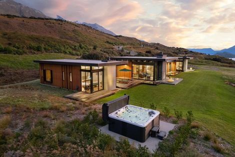 Photo of property in Wyuna, 5 River Valley View, Glenorchy, 9372