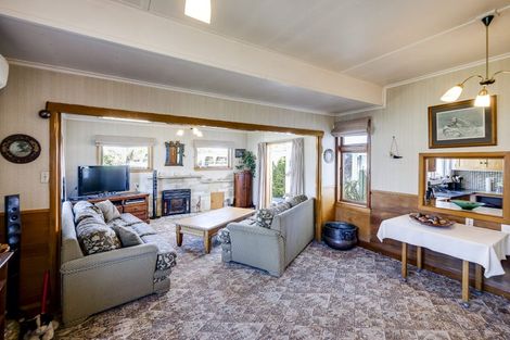 Photo of property in 4 Logan Avenue, Marewa, Napier, 4110