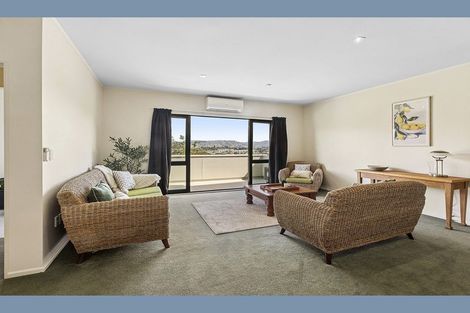 Photo of property in 6 Mitika Way, Strathmore Park, Wellington, 6022