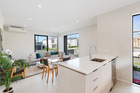 Photo of property in 6 Kuparu Lane, Red Beach, 0932