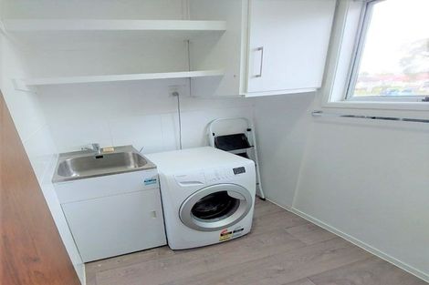 Photo of property in 1/3 Tyndrum Place, Highland Park, Auckland, 2010