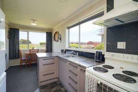 Photo of property in 130 Avon Road, Clifton, Invercargill, 9812