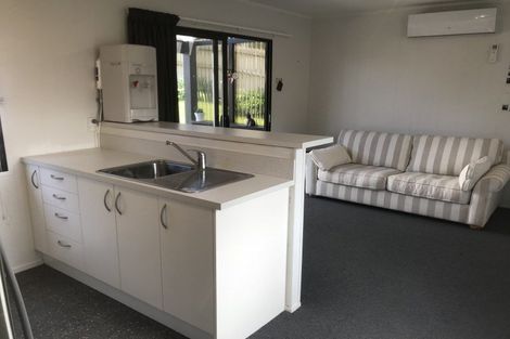 Photo of property in 54 Helena Street, Massey, Auckland, 0614