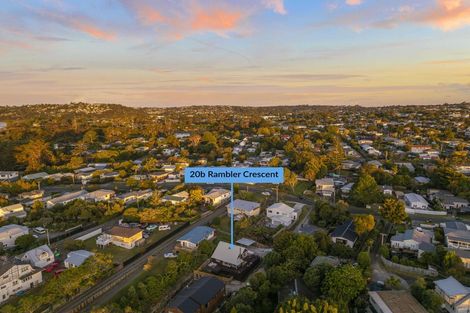 Photo of property in 2/20 Rambler Crescent, Beach Haven, Auckland, 0626