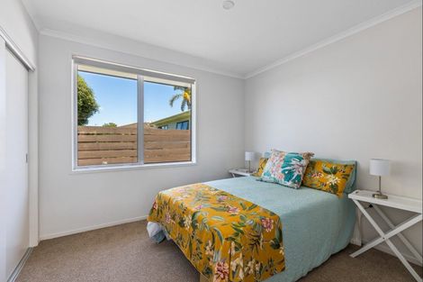 Photo of property in 16a Elizabeth Street, Orewa, 0931