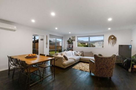 Photo of property in 7 Fuller Street, Papamoa Beach, Papamoa, 3118