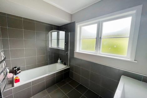 Photo of property in 16 York Street, Feilding, 4702