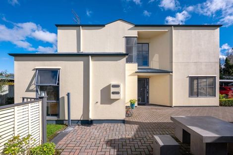 Photo of property in 4a La Trobe Place, Utuhina, Rotorua, 3015