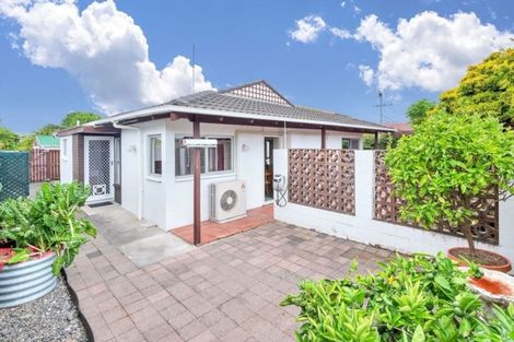 Photo of property in 1/18 Matuhi Rise, Henderson, Auckland, 0612