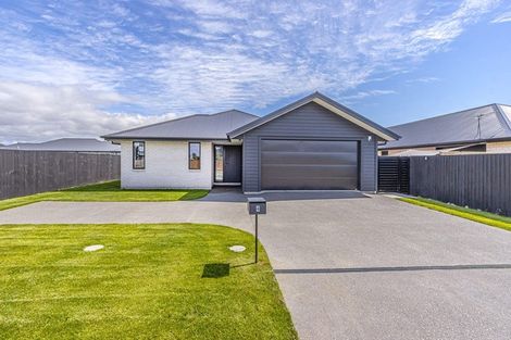 Photo of property in 4 Salkeld Place, Woodend, 7610