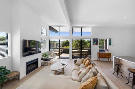 Photo of property in 35 Lagoon Way, Omaha, 0986