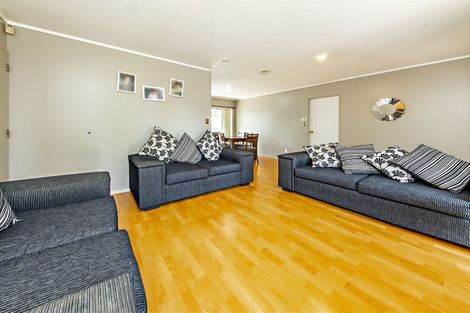 Photo of property in 4 Bernina Place, Weymouth, Auckland, 2103