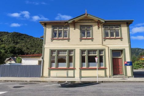 Photo of property in 28 Broadway, Reefton, 7830