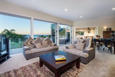 Photo of property in 20 Beechwood Road, Rothesay Bay, Auckland, 0630