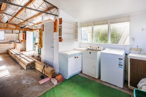 Photo of property in 25 Easton Street, Foxton, 4814