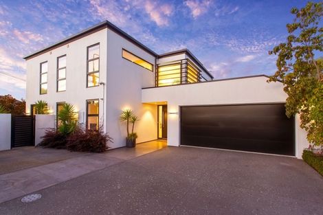 Photo of property in 2 Roa Road, Fendalton, Christchurch, 8041