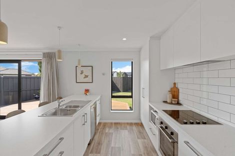 Photo of property in 16 Luxembourg Crescent, Halswell, Christchurch, 8025