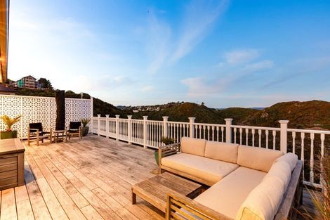 Photo of property in 31 Grumman Lane, Newlands, Wellington, 6037