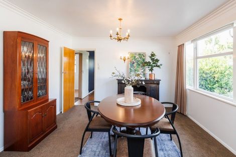 Photo of property in 7 Surrey Crescent, Hokowhitu, Palmerston North, 4410