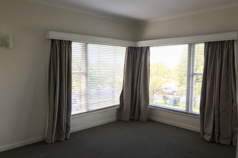Photo of property in 12 Tiroroa Avenue, Te Atatu South, Auckland, 0610