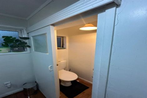 Photo of property in 19 Kiwi Crescent, Tawa, Wellington, 5028