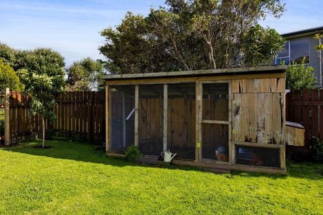 Photo of property in 464 South Road, Omata, New Plymouth, 4374