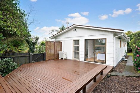 Photo of property in 111 Becroft Drive, Forrest Hill, Auckland, 0620