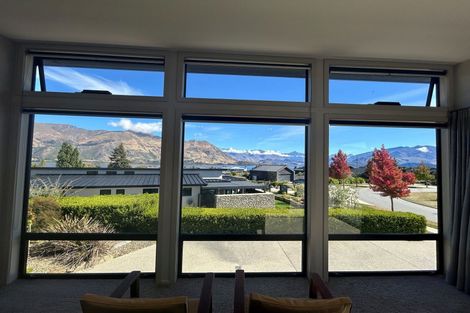 Photo of property in 1 Valley Crescent, Wanaka, 9305