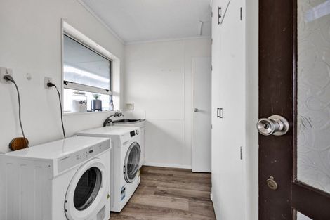 Photo of property in 3/4 Scott Street, Moturoa, New Plymouth, 4310