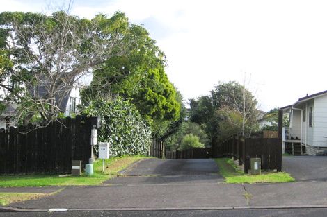 Photo of property in 20 Sandgate Avenue, Botany Downs, Auckland, 2010
