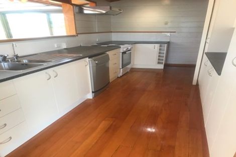 Photo of property in 11 Thelma Crescent, Torbay, Auckland, 0630