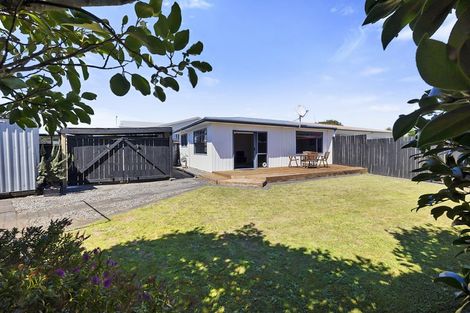 Photo of property in 15a Naumai Place, Spotswood, New Plymouth, 4310