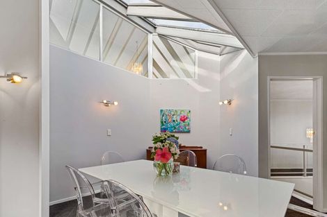 Photo of property in 33 Hipango Terrace, Durie Hill, Whanganui, 4500