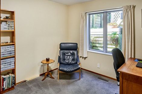 Photo of property in 1 Roys Road, Plimmerton, Porirua, 5026